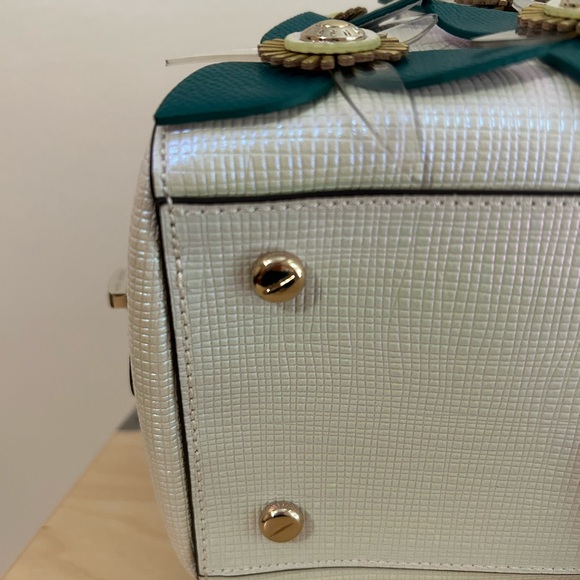Henri Bendel Barel Iridescent Satchel - Picture 5 of 13